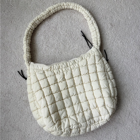 Quilted Puffer Hobo Shoulder Bag - Picture 5 of 9